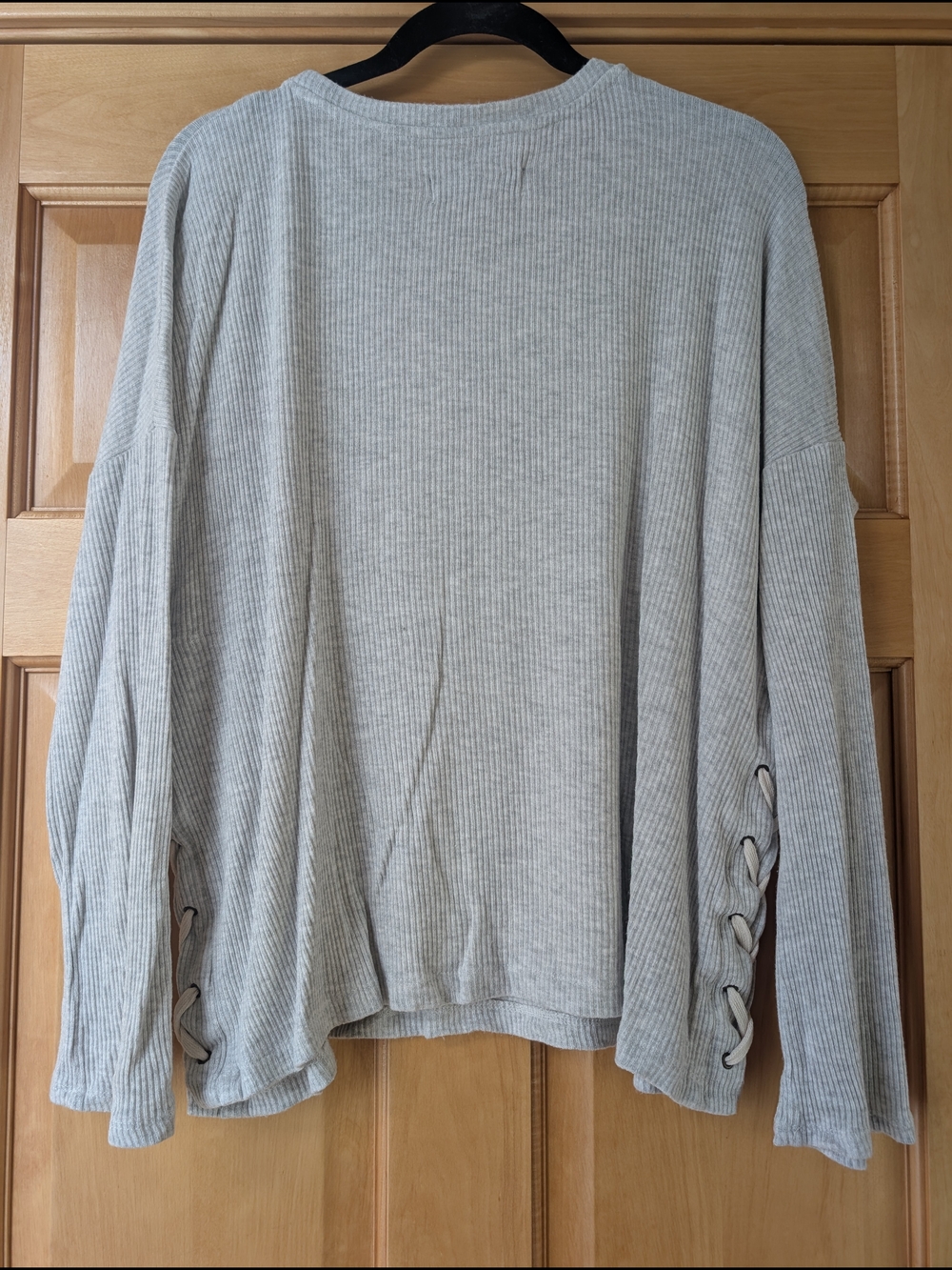 Catherine Malandrino Light Gray Ribbed Knit Long-Sleeve Top with Side Lace-Up - Picture 6 of 8